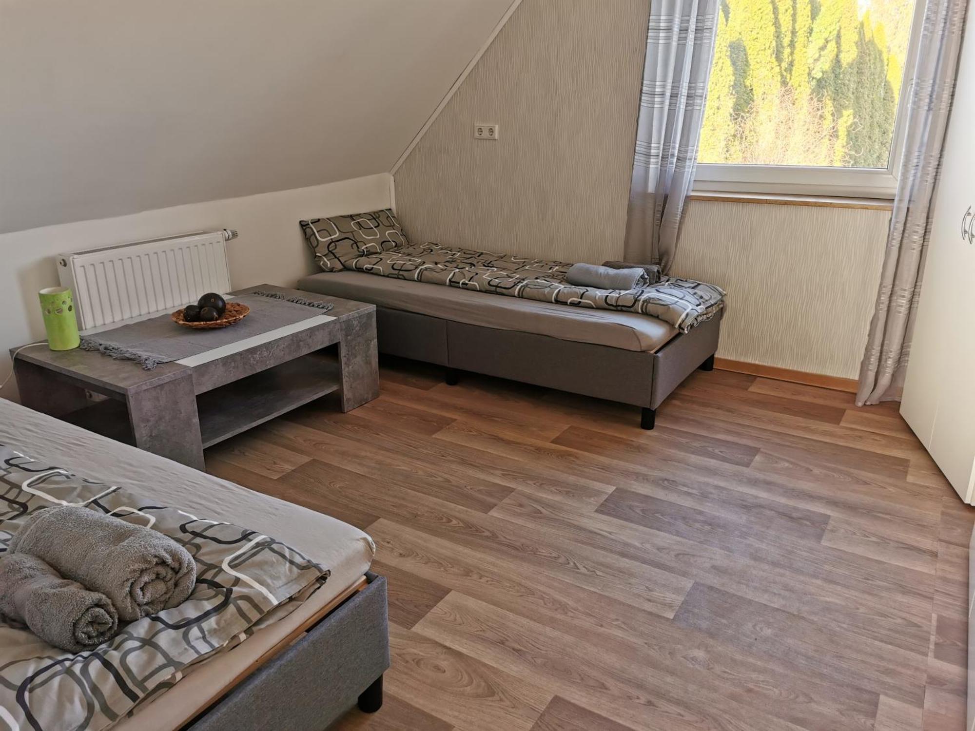 4-Zimmer-Wohnung Mit 6 Betten Bad Oeynhausen Esterno foto